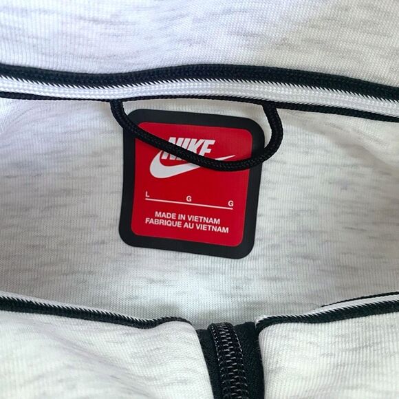 Nike Sportswear Tech Fleece 1/2-Zip Pullover Sweatshirt Heather Grey Mens size L - Picture 8 of 10